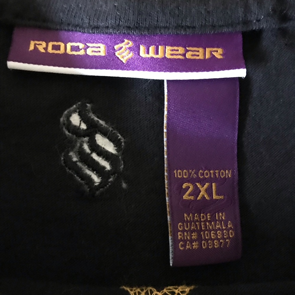 Roca Wear (2XL) RAISED IN THE PROJECTS T-Shirt - Picture 2 of 5